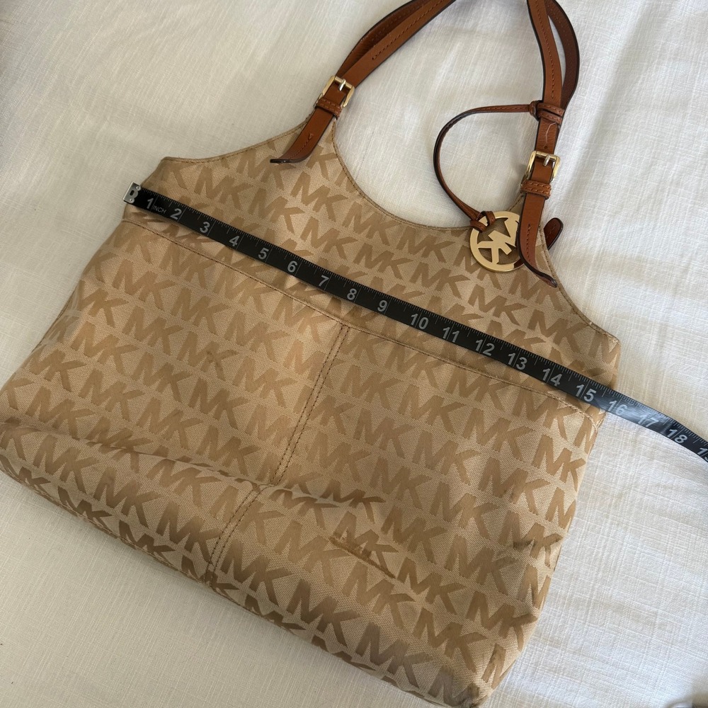 Michael Kors Monogram Canvas Tote Bag Beige Tan Leather Trim Gold Hardware - Picture 8 of 9